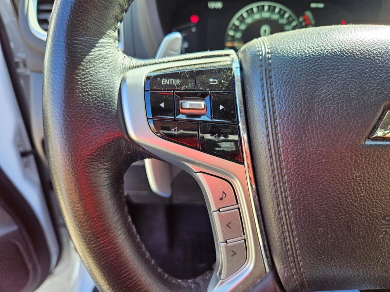 Mitsubishi Montero Sport 3.0 Aut 2024 - Imagen 17 de 20