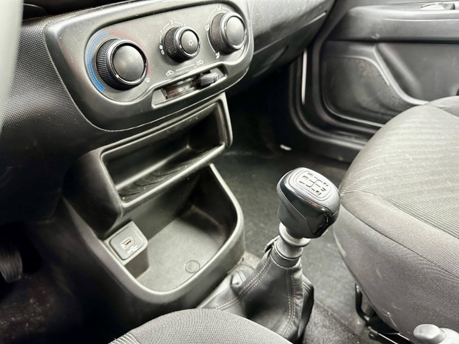 RAM 700 New Ram 700 Slt 1.4 Cd Mt Mn 2023 - Imagen 14 de 20