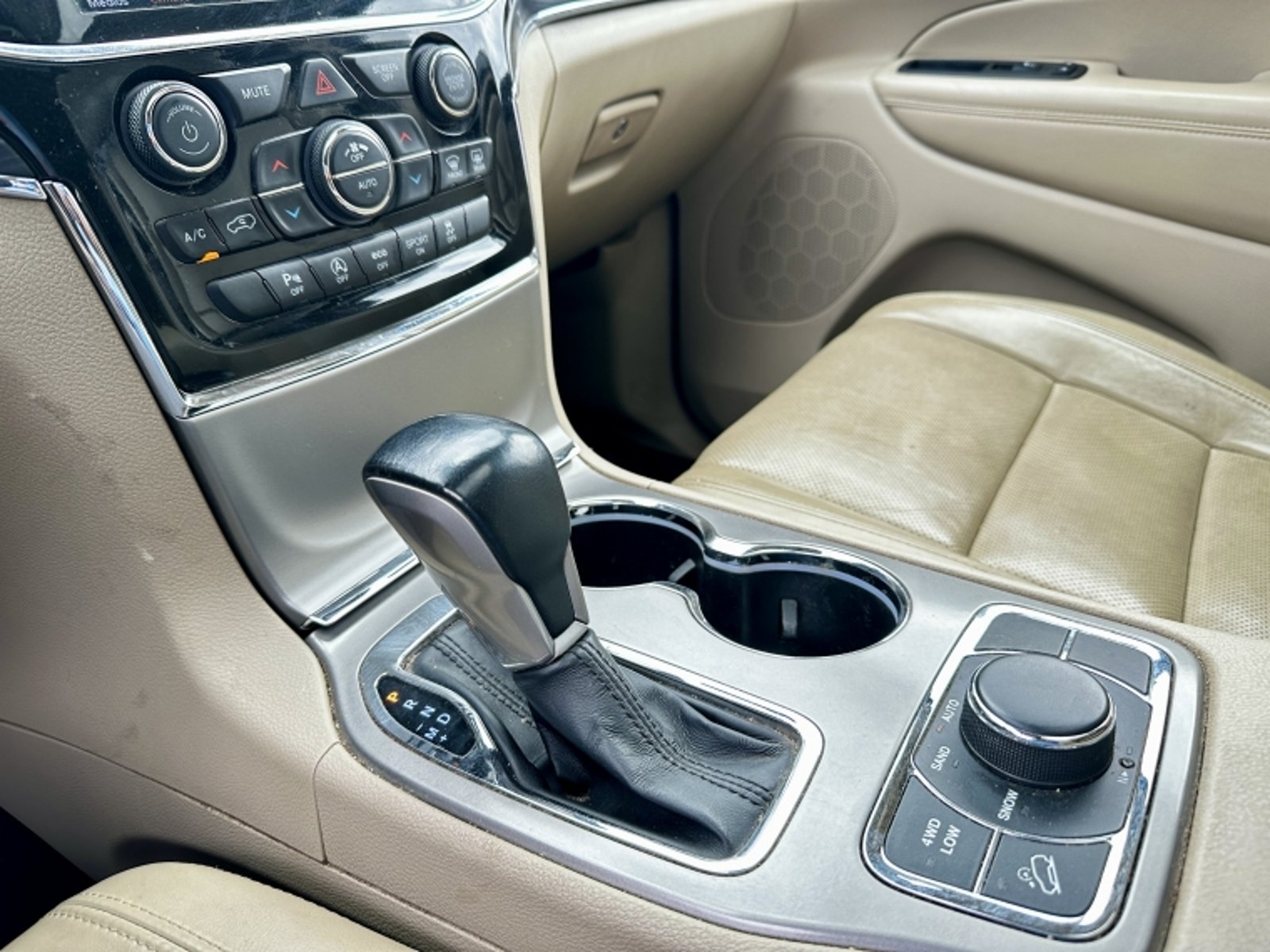JEEP Grand Cherokee Ltd 4x4 3.6 Aut 2021 - Imagen 14 de 20