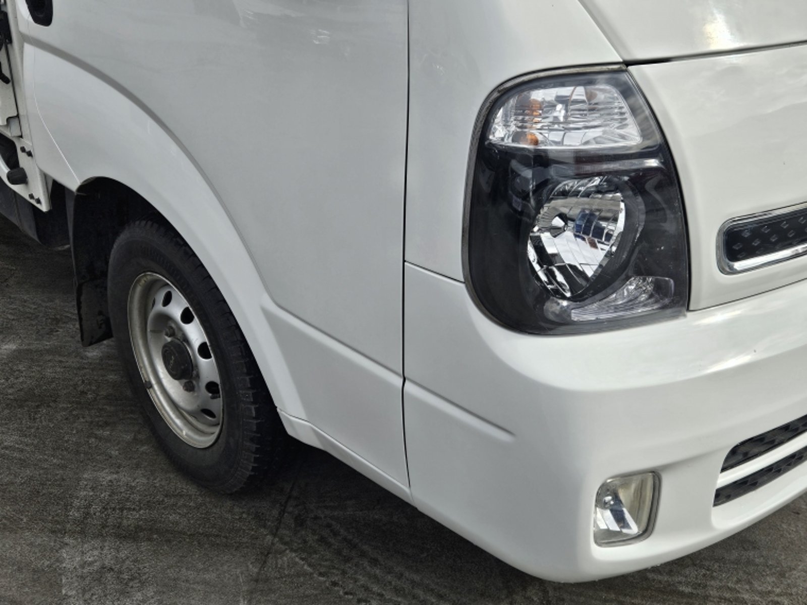 Kia Frontier P/up Lx 2.5l 6mt Av Ab Euro 6c 2024 - Imagen 8 de 20