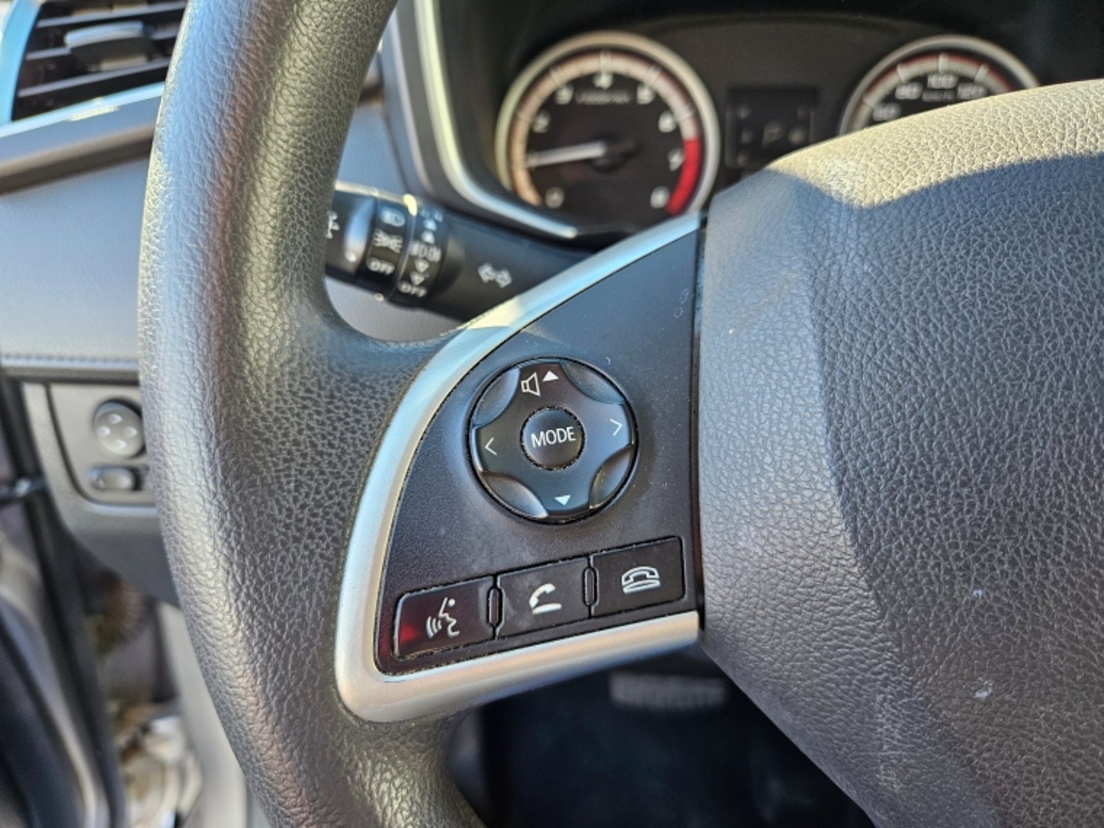 Mitsubishi Xpander Glx 1.5 Aut 2024 - Imagen 18 de 20