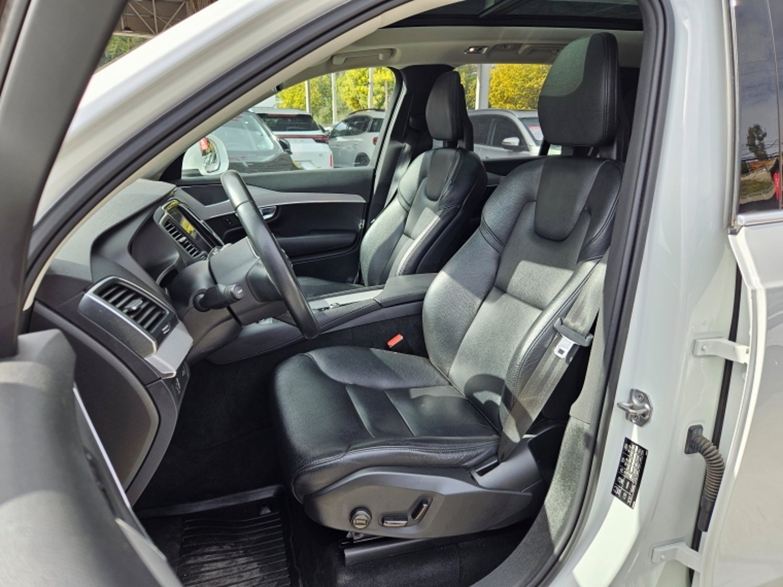 Volvo Xc90 D5 2.0 At 2022 - Imagen 16 de 20