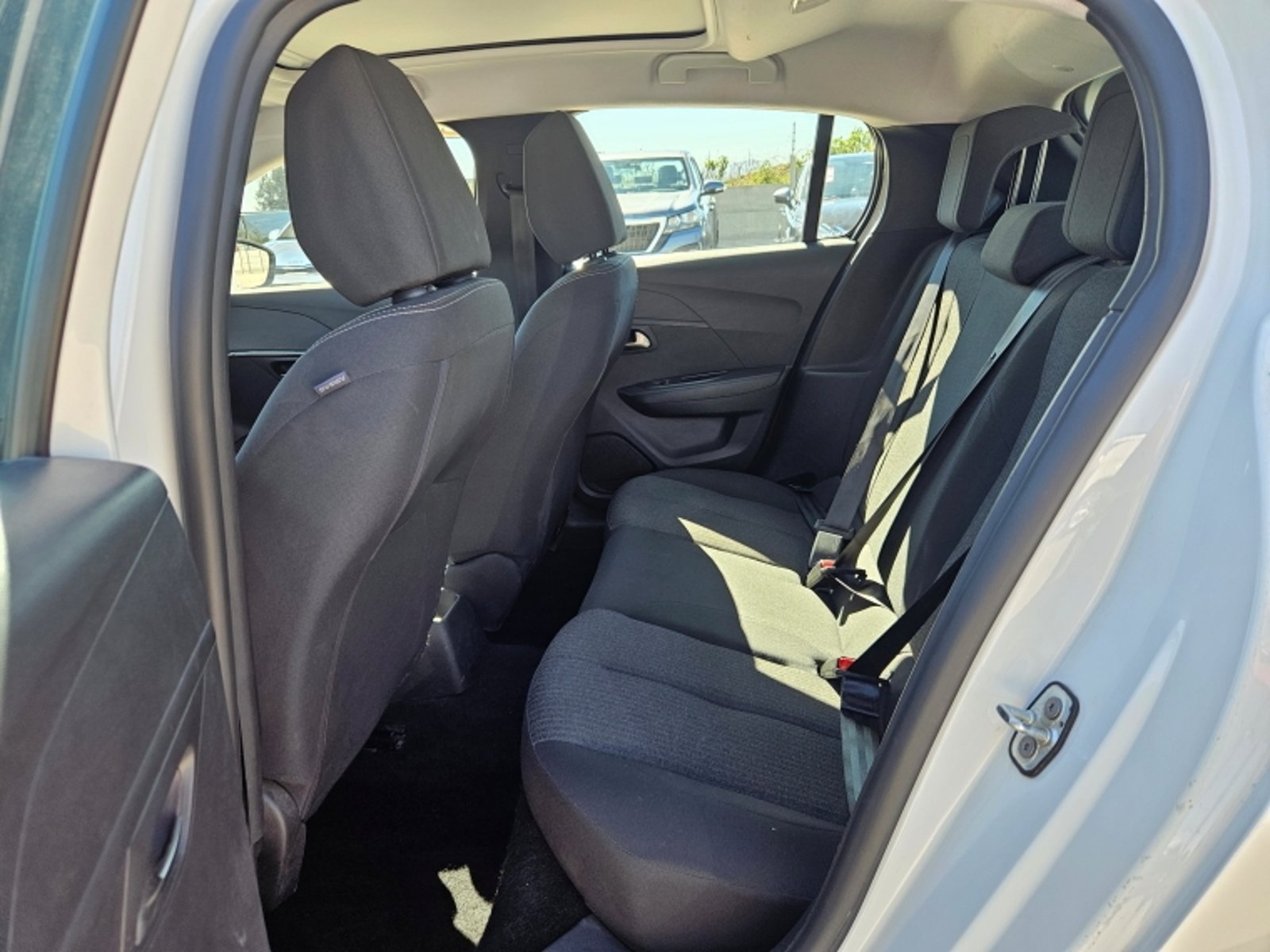 Peugeot 208 Nuevo 208 Style Puretech 75 Mt 1.2 Blanco Euro 6b 2024 - Imagen 8 de 20