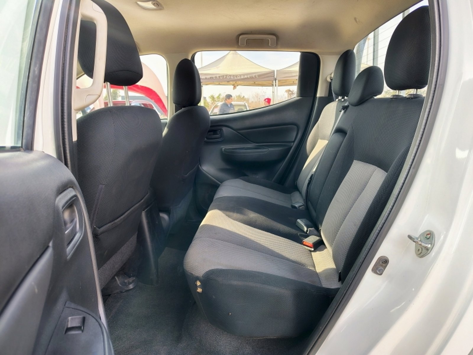 MITSUBISHI L200 D/c 2.4 Katana Crt 4x4 Special Pack 2023 - Imagen 8 de 20