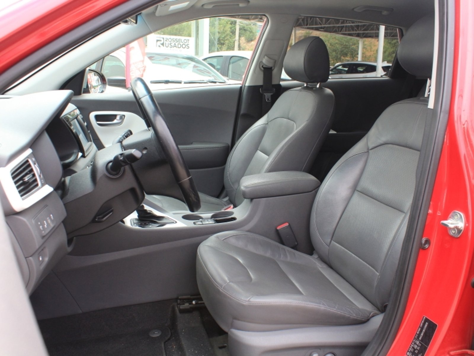 KIA Niro 1.6l Gdi 6dct At 4x2 2018 - Imagen 12 de 20