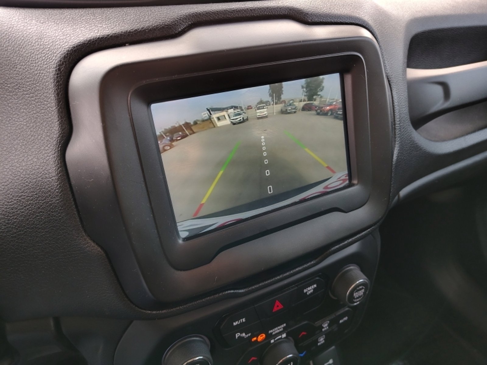 JEEP Renegade Sport 1.8 2022 - Imagen 19 de 20