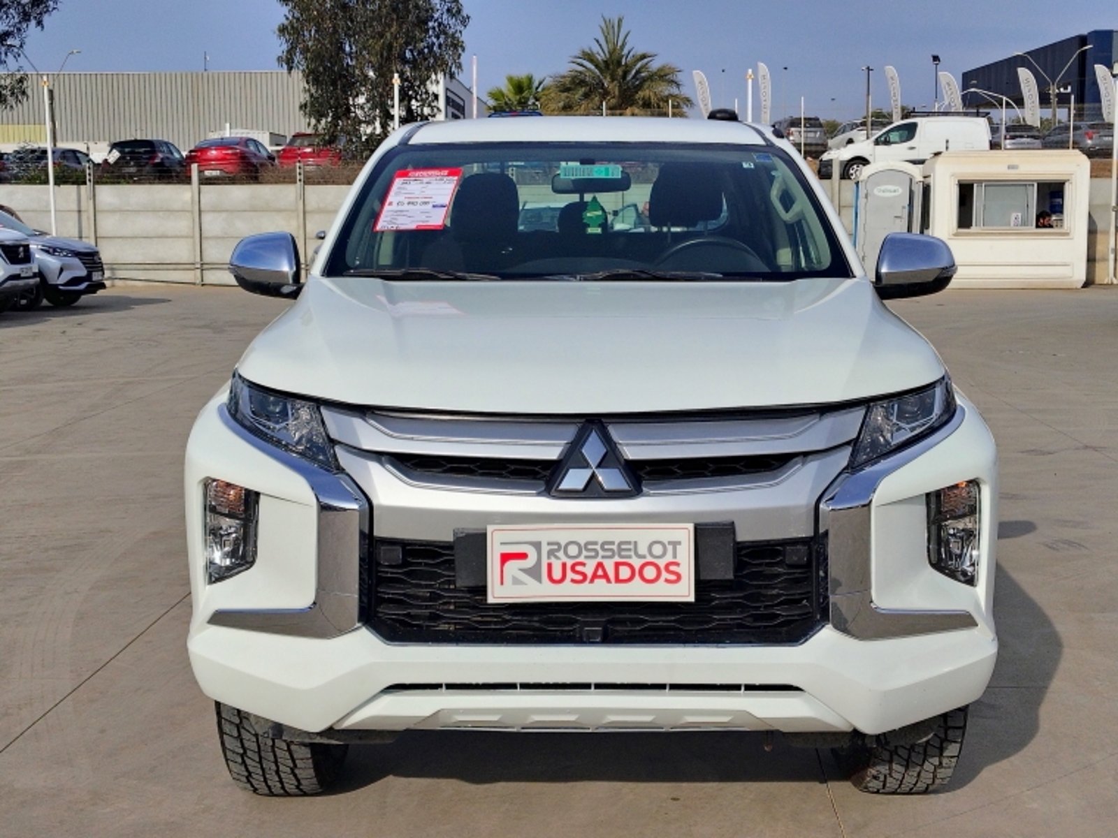 MITSUBISHI L200 D/c 2.4 Katana Crt 4x4 Special Pack 2023 - Foto 3 de 20