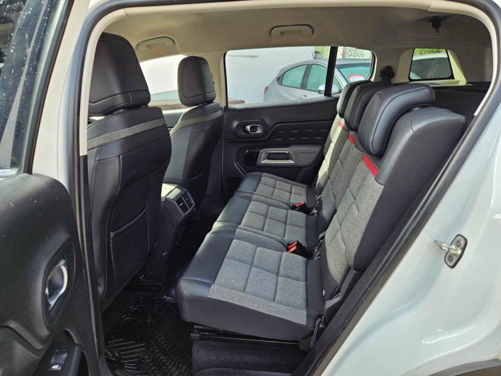 Citroën C5 Aircross Bluehdi 1.5 2022 - Foto 5 de 18