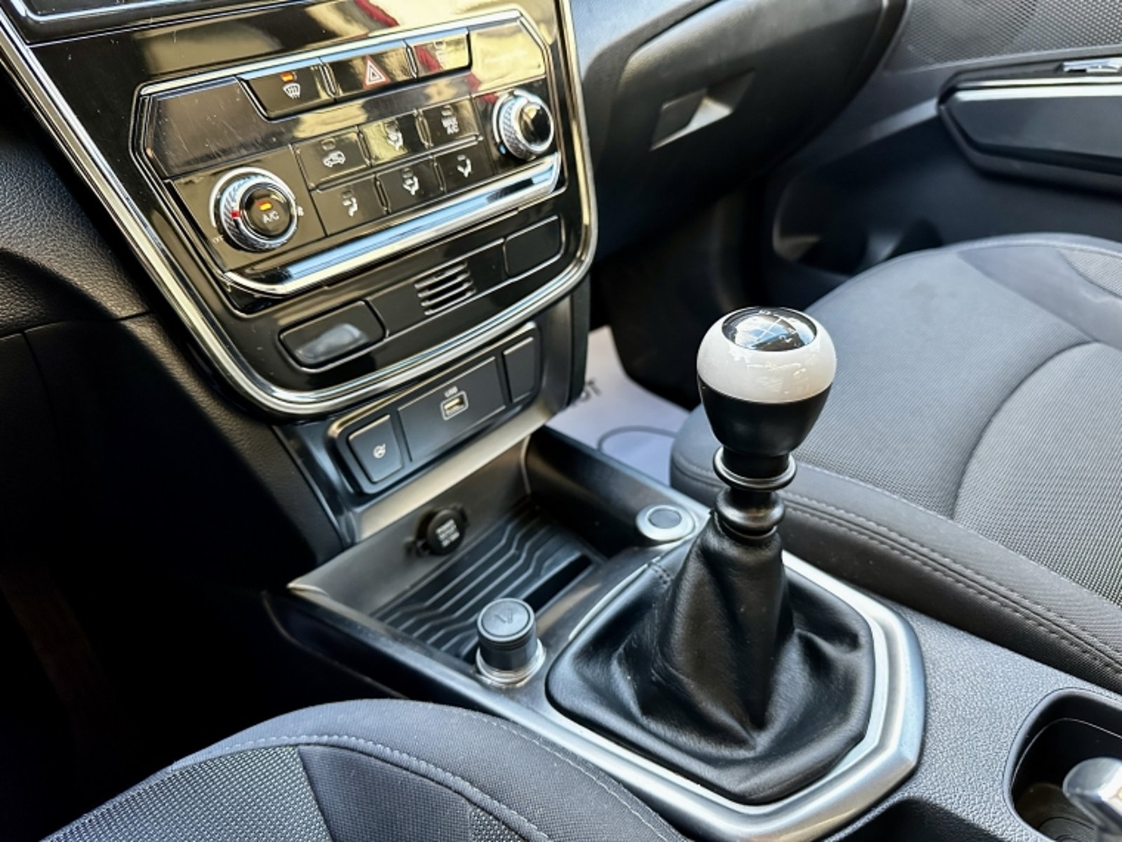 SsangYong Tivoli Gas 4x2 1.6 Mt - Tx1011 Euro Vi 2023 - Imagen 13 de 20
