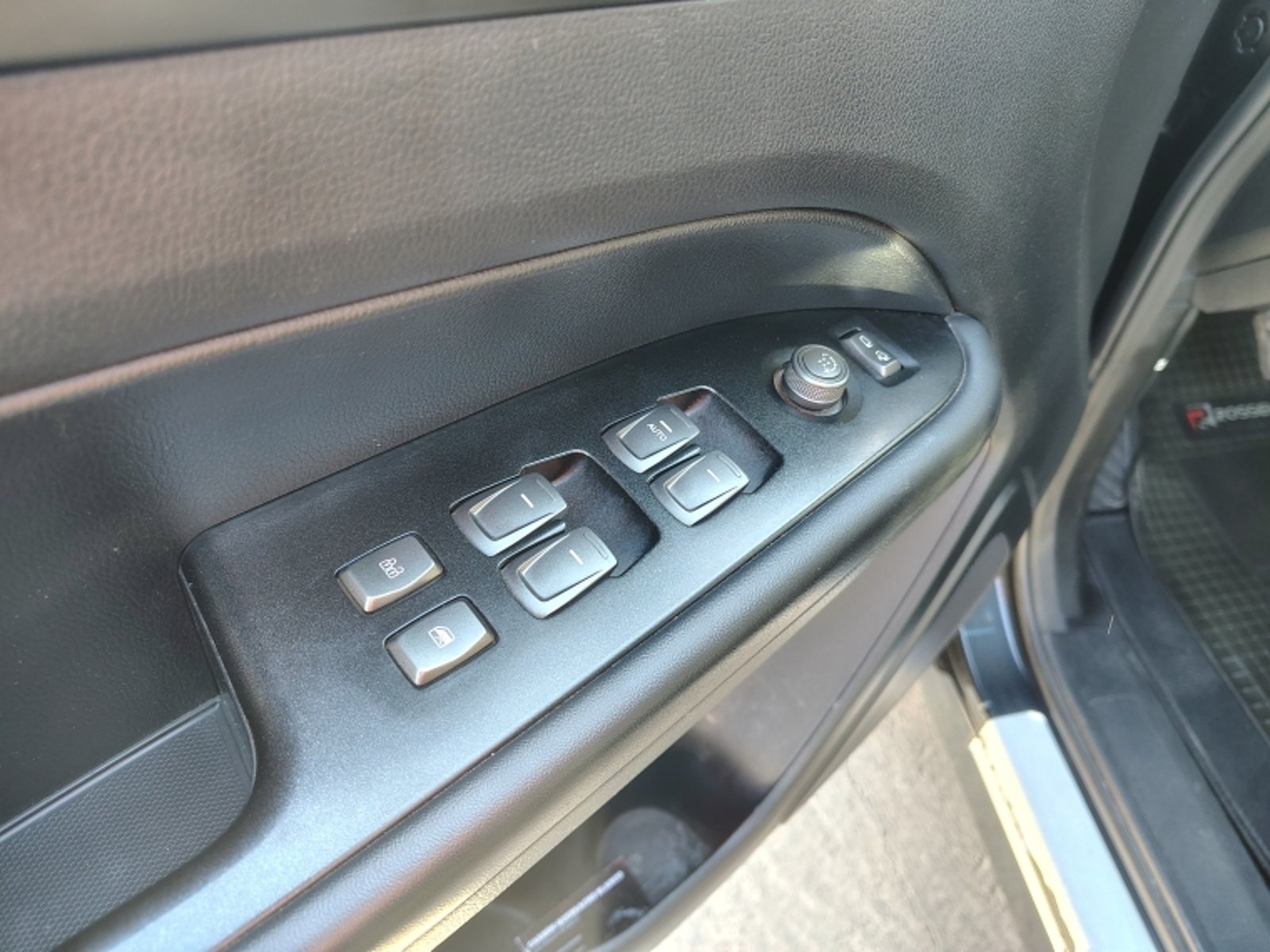 SSANGYONG Musso Dcab 4x4 2.2 2024 - Imagen 13 de 20