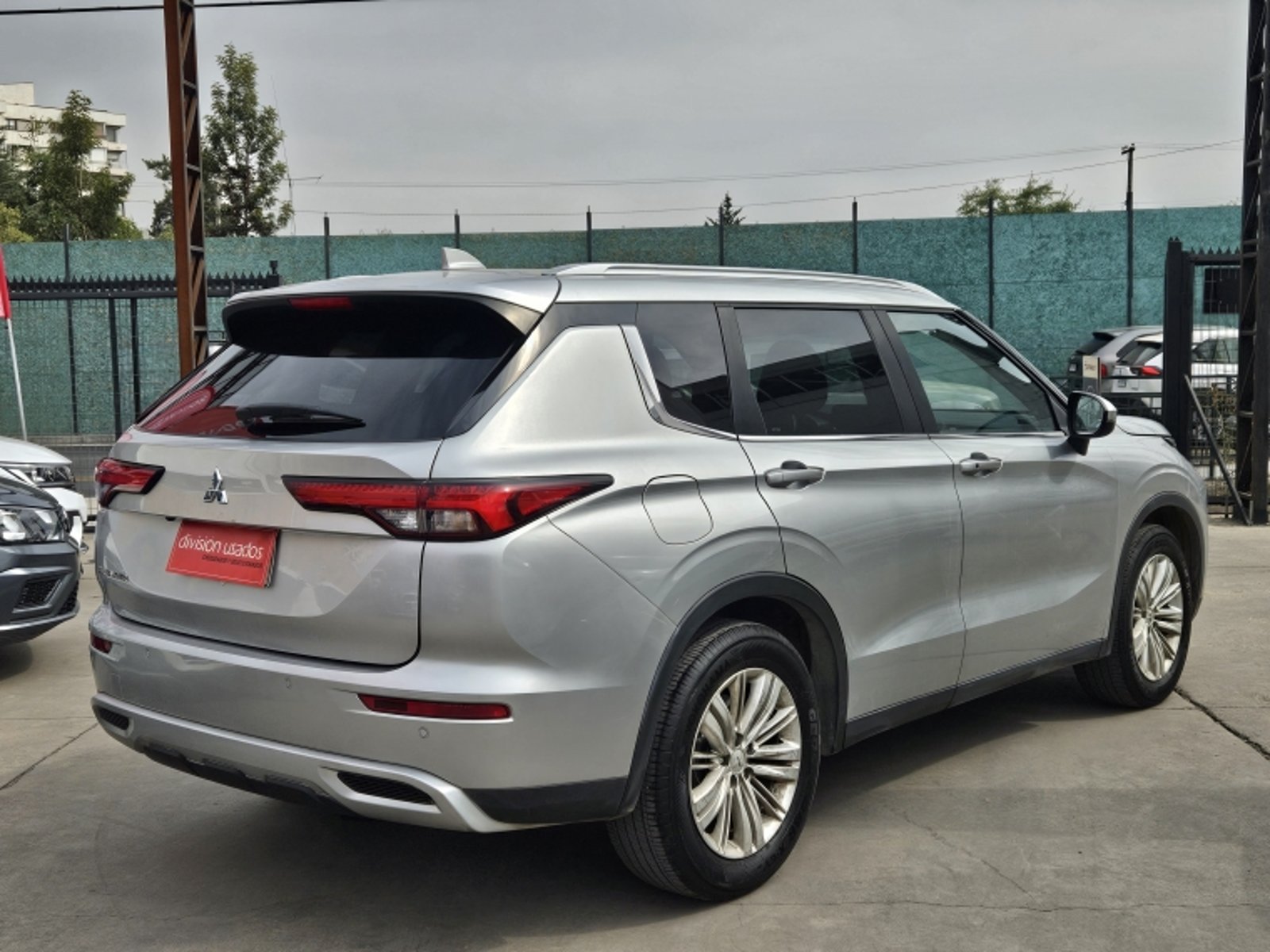 Mitsubishi Outlander Glx 2.5 Aut 2023 - Foto 4 de 20