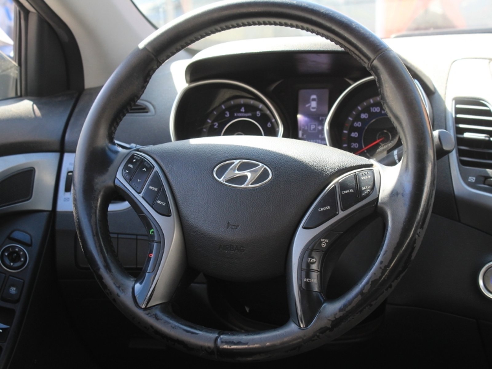 HYUNDAI Elantra Gls Full 1.8 Aut 2014 - Imagen 11 de 20
