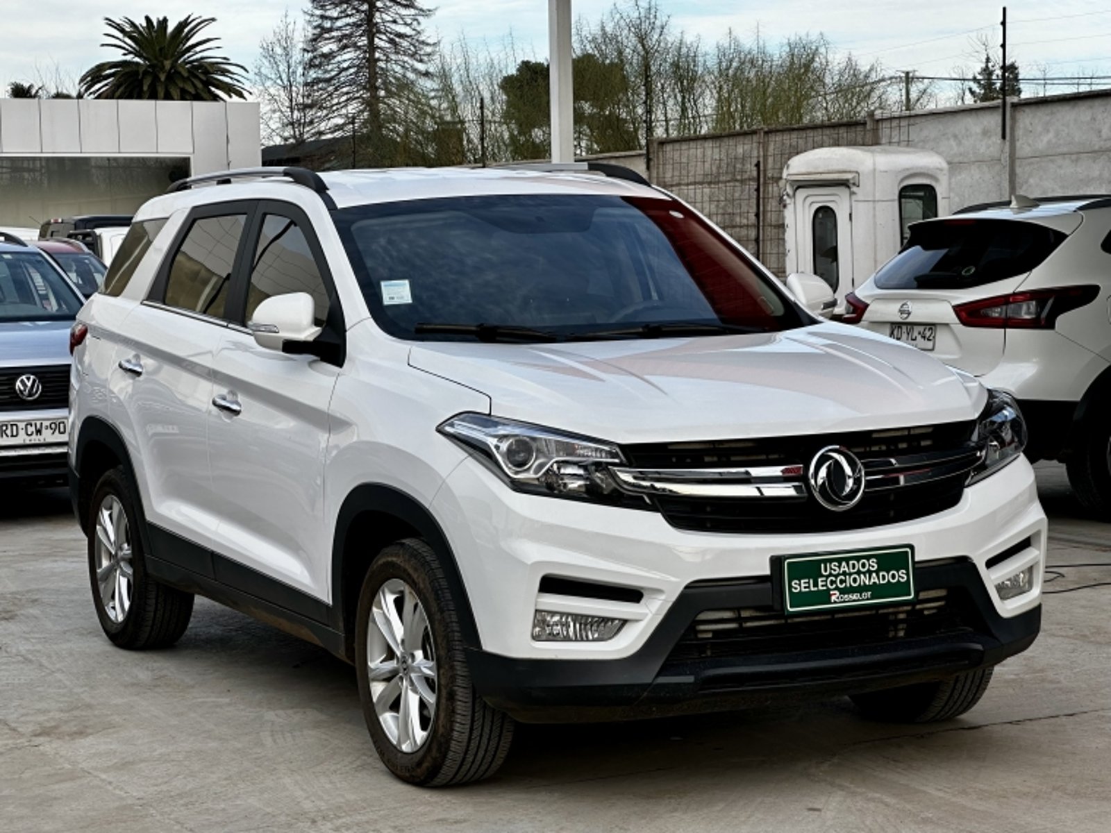 DFSK 560 Suv 560 4x2 1.8 2024 - Foto 3 de 19