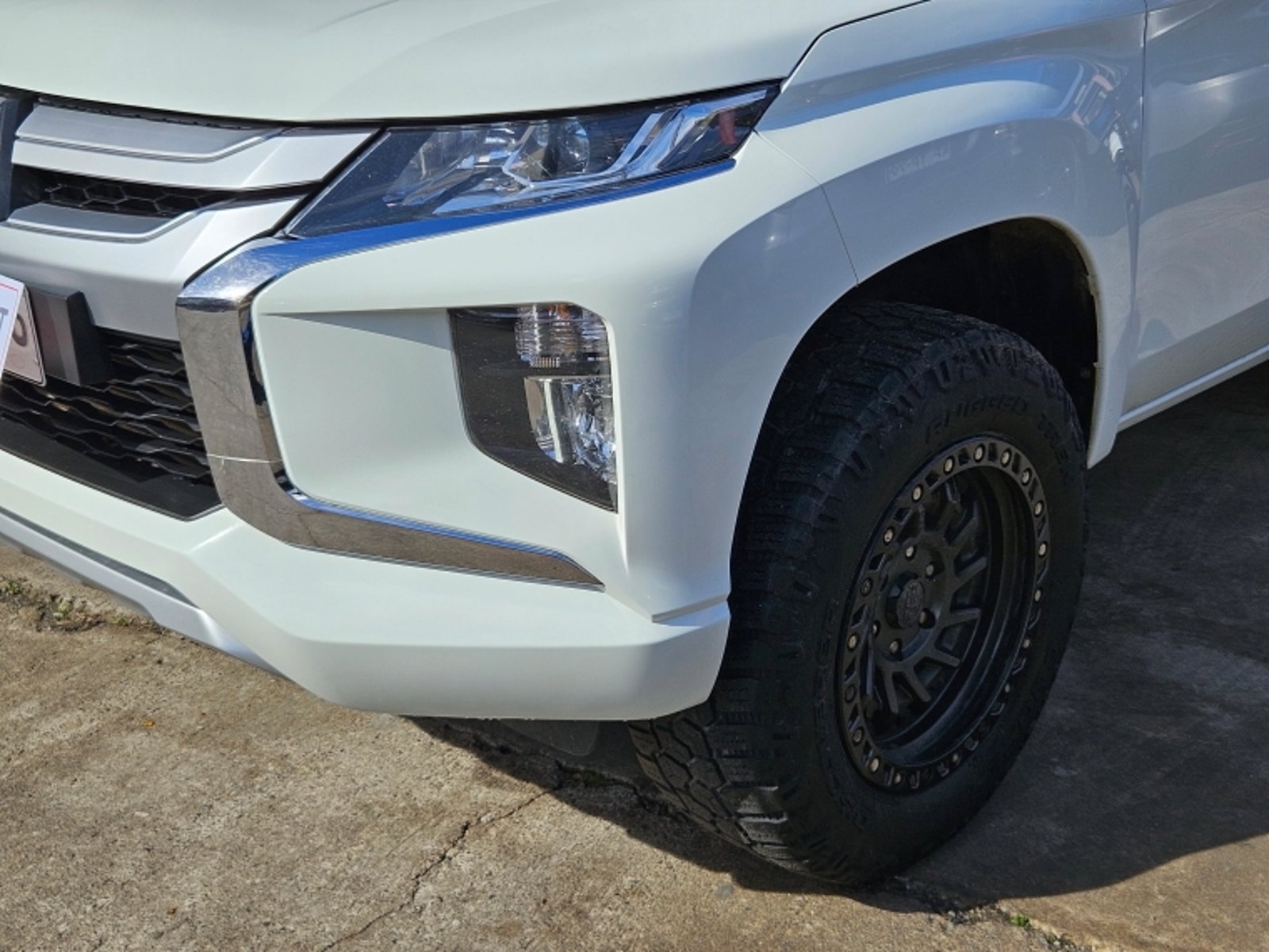 Mitsubishi L200 Katana Crt 4x4 2.4 2022 - Foto 2 de 20