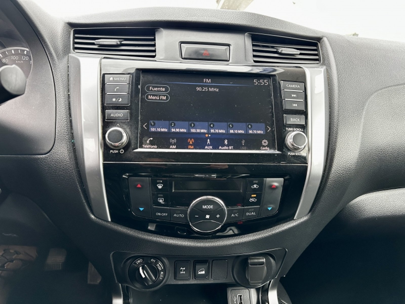 Nissan Navara D Cab 4x4 2.3 At 2021 - Imagen 14 de 20