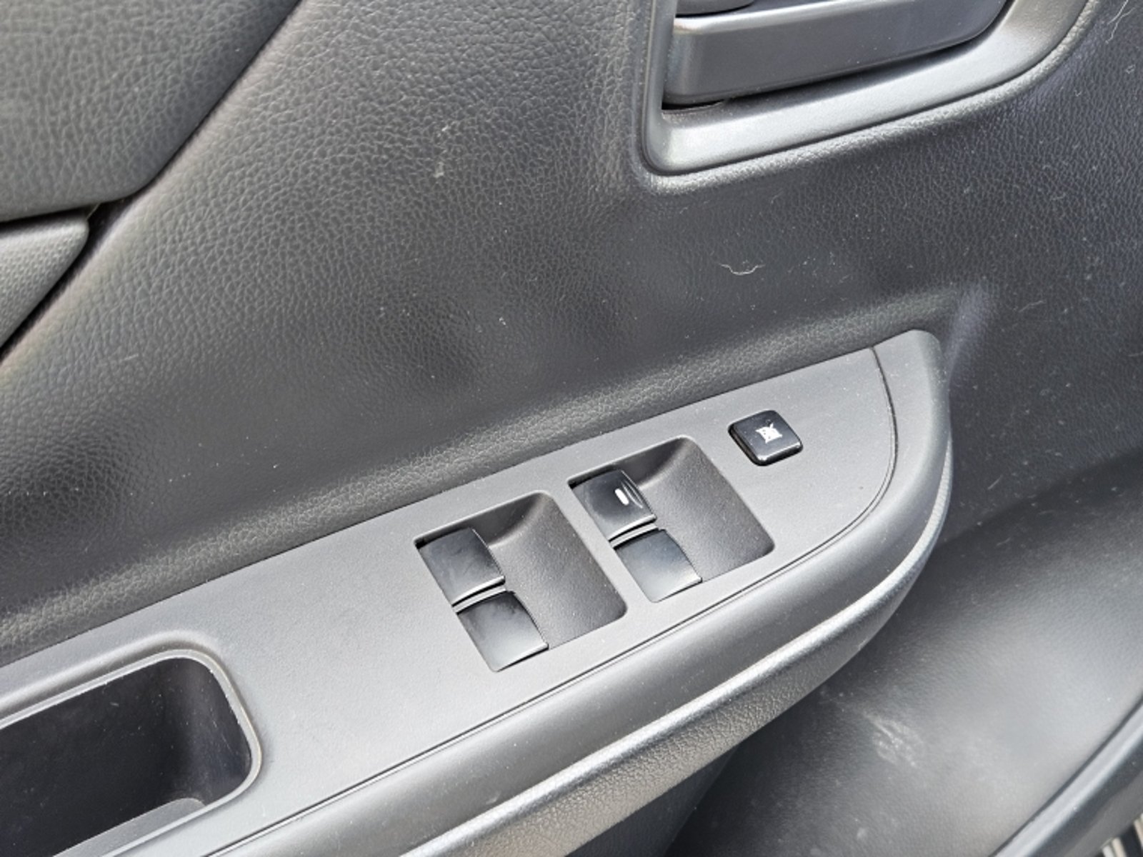 MITSUBISHI L200 Work Cr Wf 2.4 2023 - Imagen 14 de 20