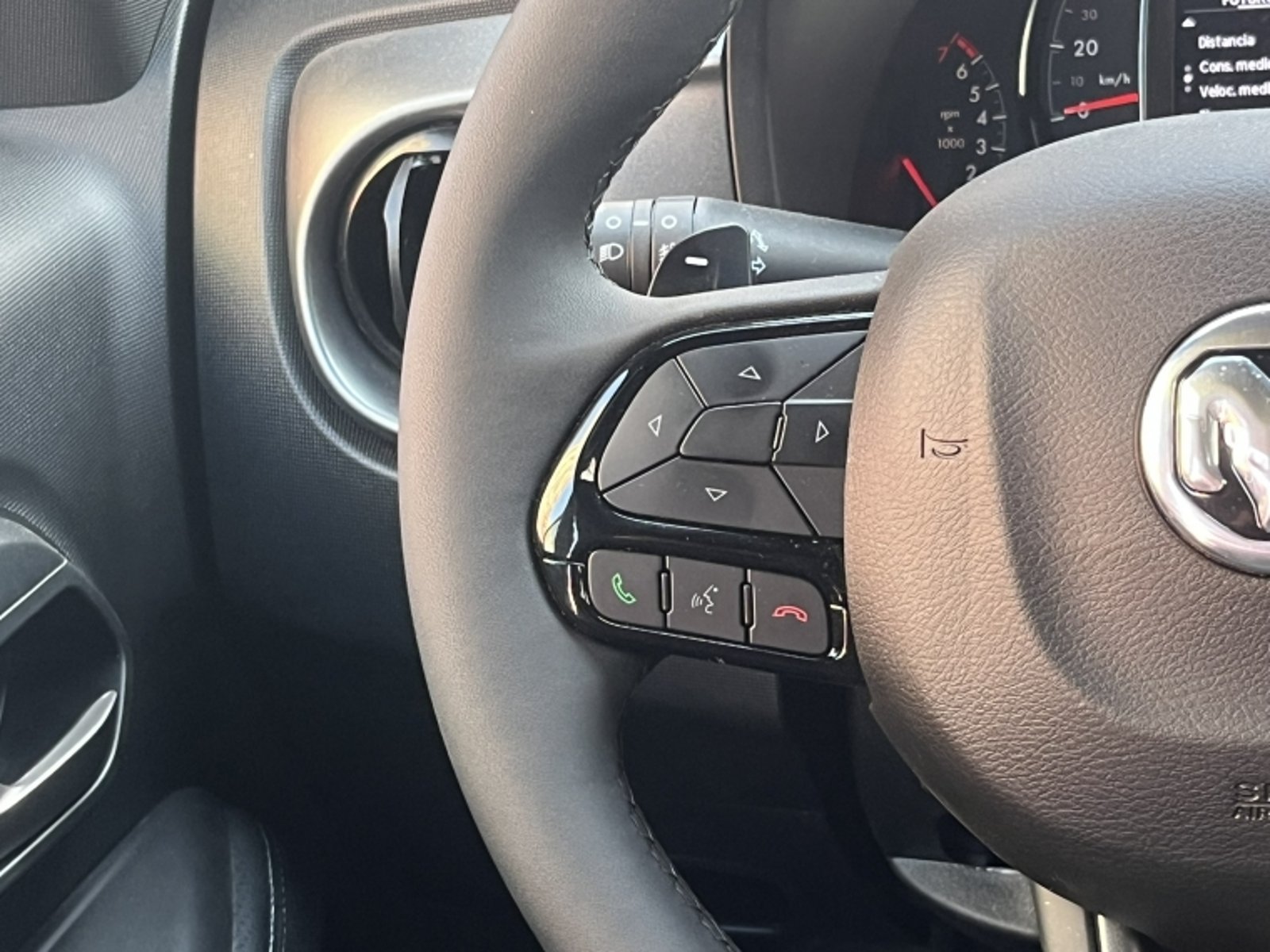 RAM 700 Laramie 1.0 Aut 2026 - Imagen 14 de 20