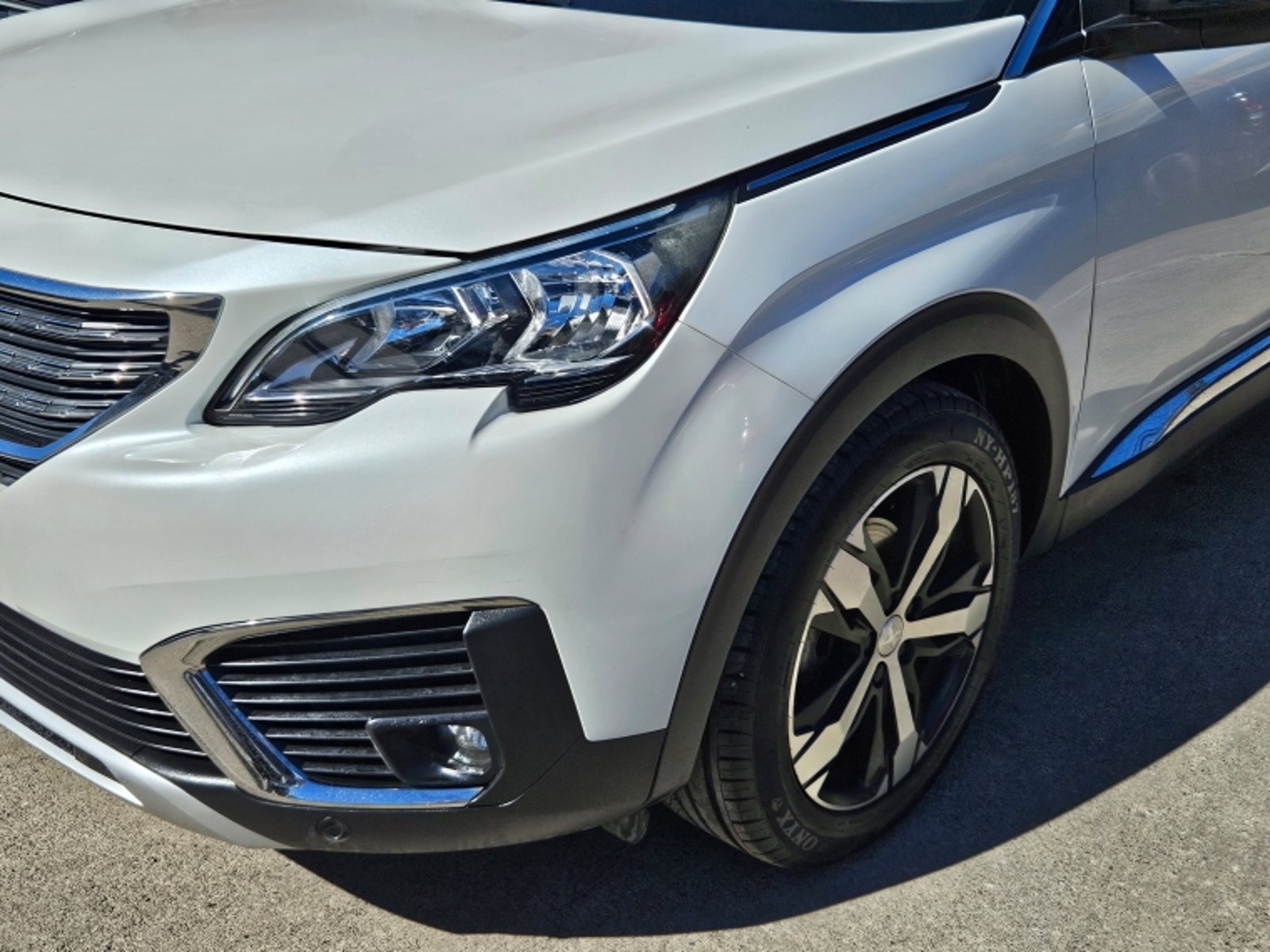 Peugeot 5008 Allure Bluehdi 1.5 Aut 2020 - Foto 2 de 15