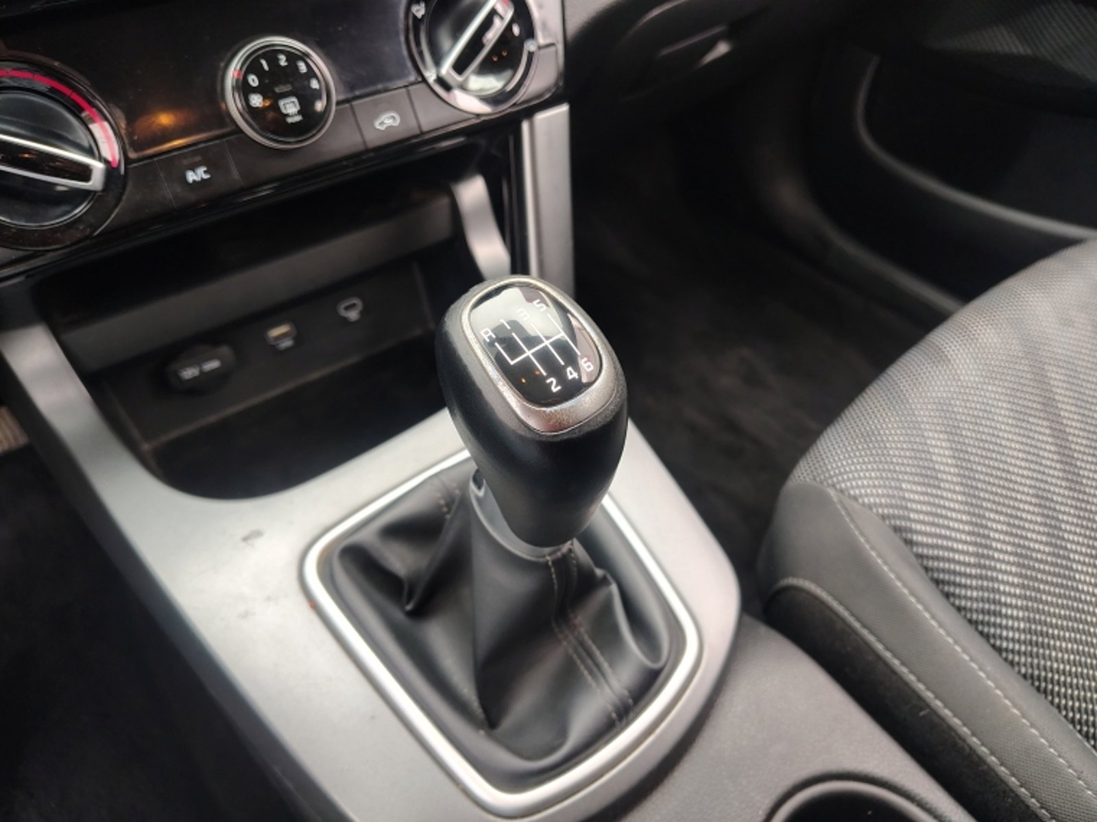 KIA Seltos Ex 1.5 2024 - Imagen 14 de 20