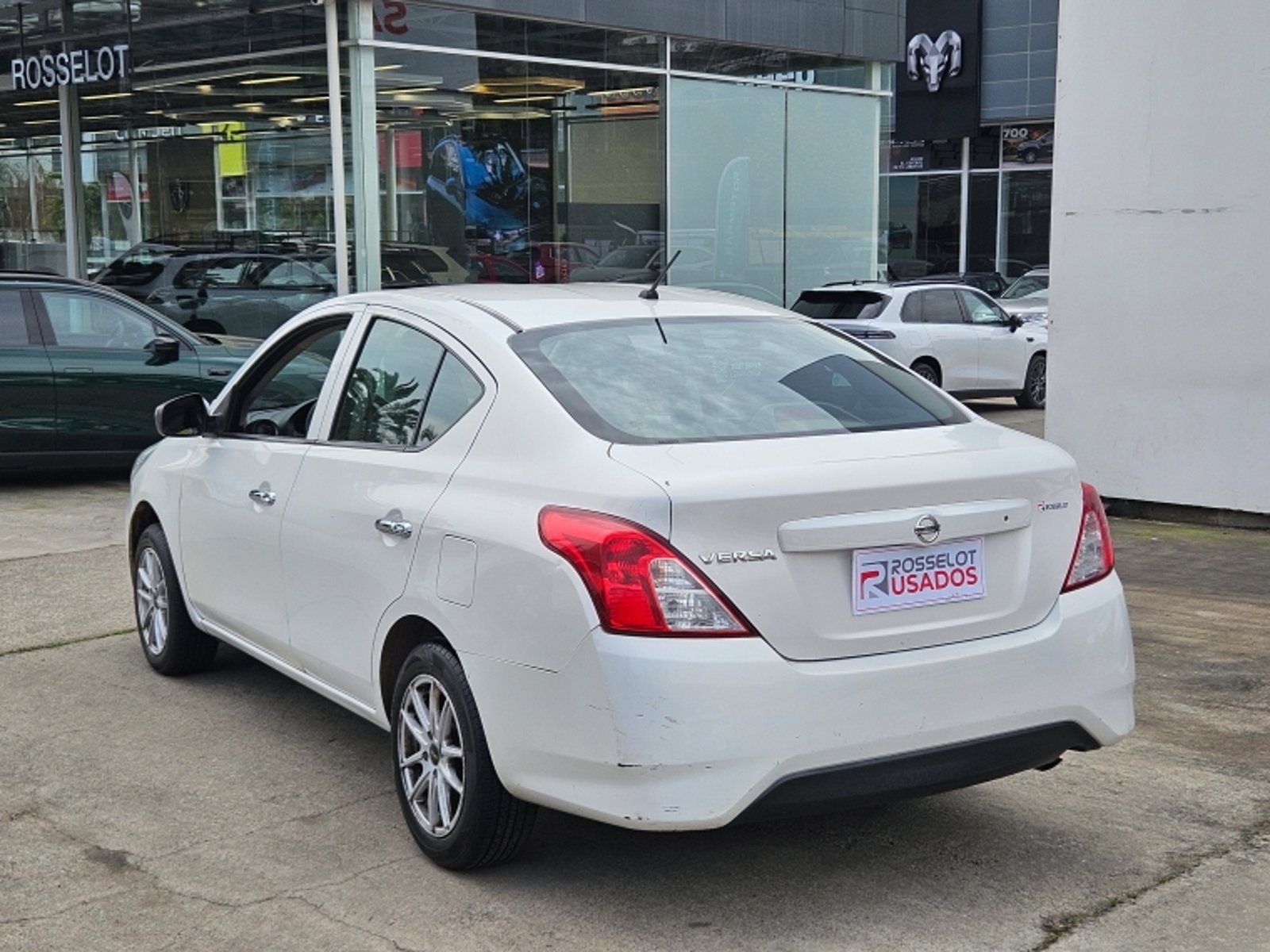 Nissan Versa 1.6 2018 - Imagen 8 de 20