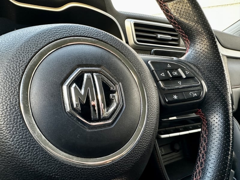 MG Zx Dlx 1.5 Aut 2022 - Imagen 12 de 20