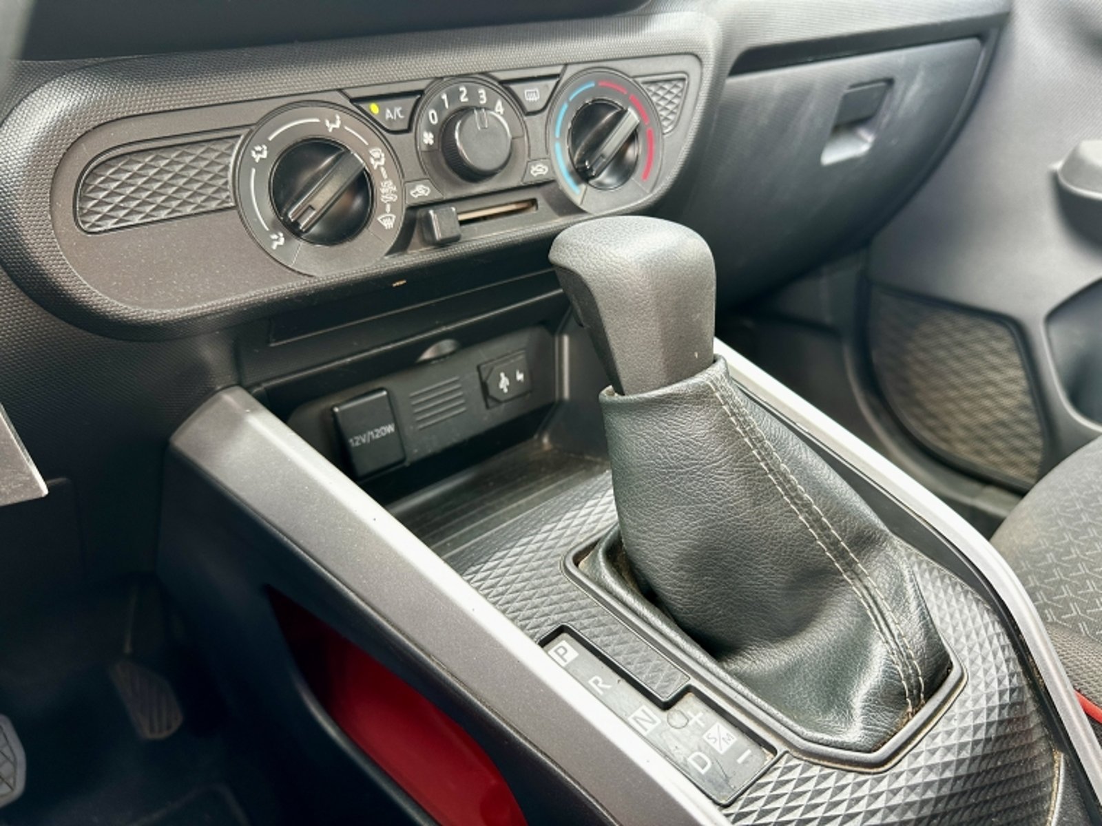 TOYOTA Raize Cvt 1.2 Aut 2023 - Imagen 14 de 20
