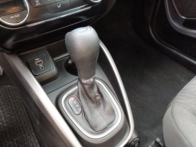 Fiat Cronos Drive 1.8 At 2022 - Imagen 12 de 17