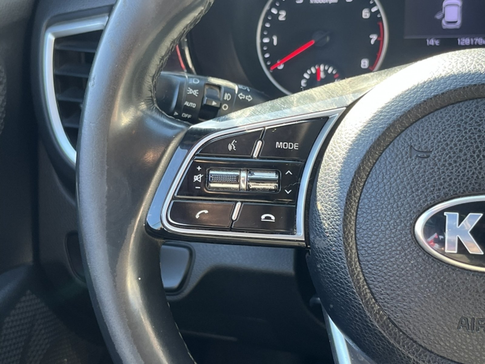 Kia Seltos Mpi 6mt 1.6 2021 - Imagen 18 de 20