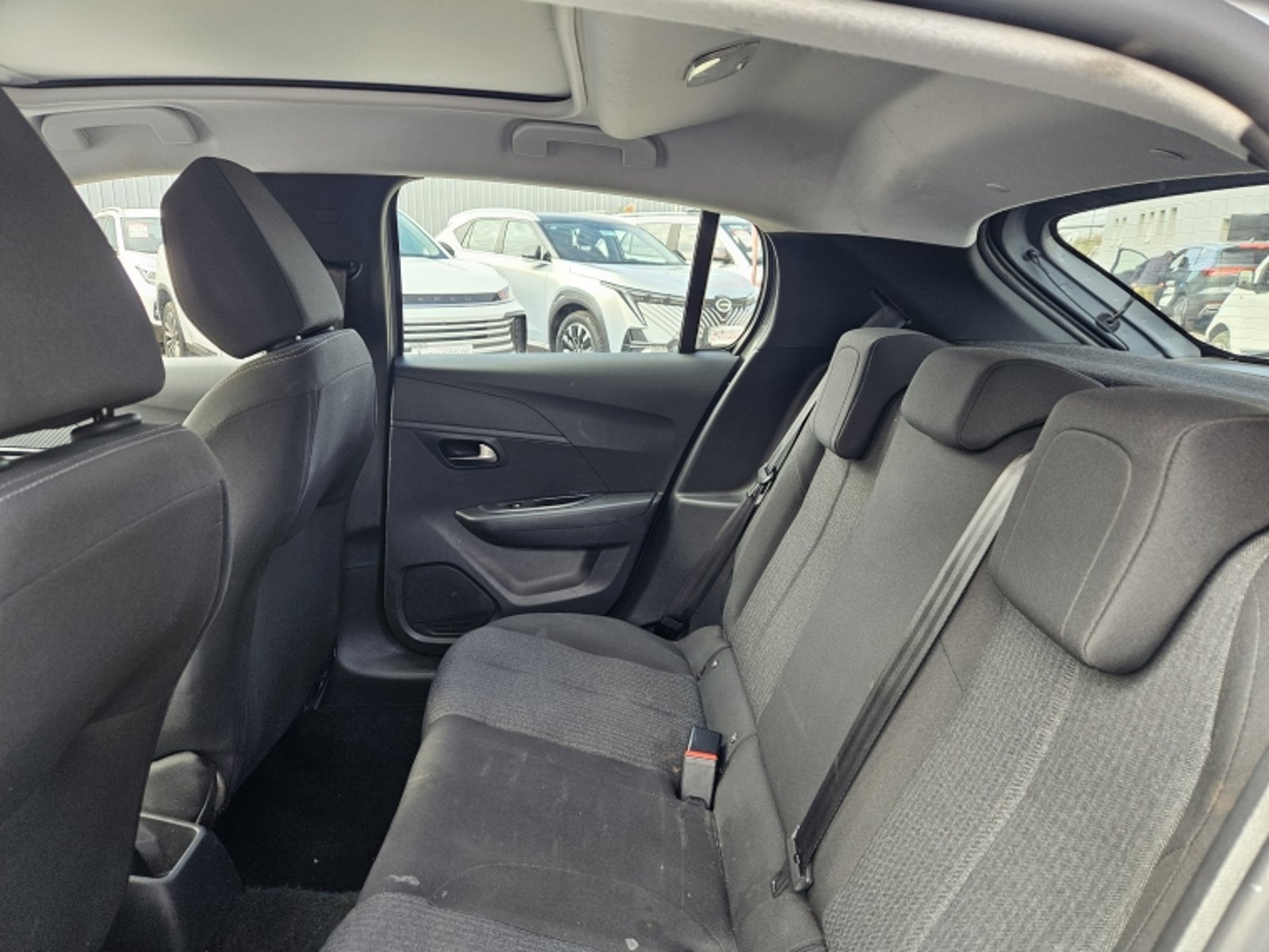 Peugeot 208 Nuevo 208 Style Puretech 75 Mt 1.2 Euro 6b 2024 - Imagen 8 de 20