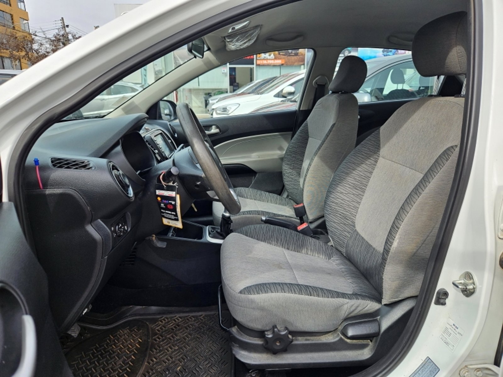 Kia Soluto Mpi 1.4 2023 - Imagen 14 de 20