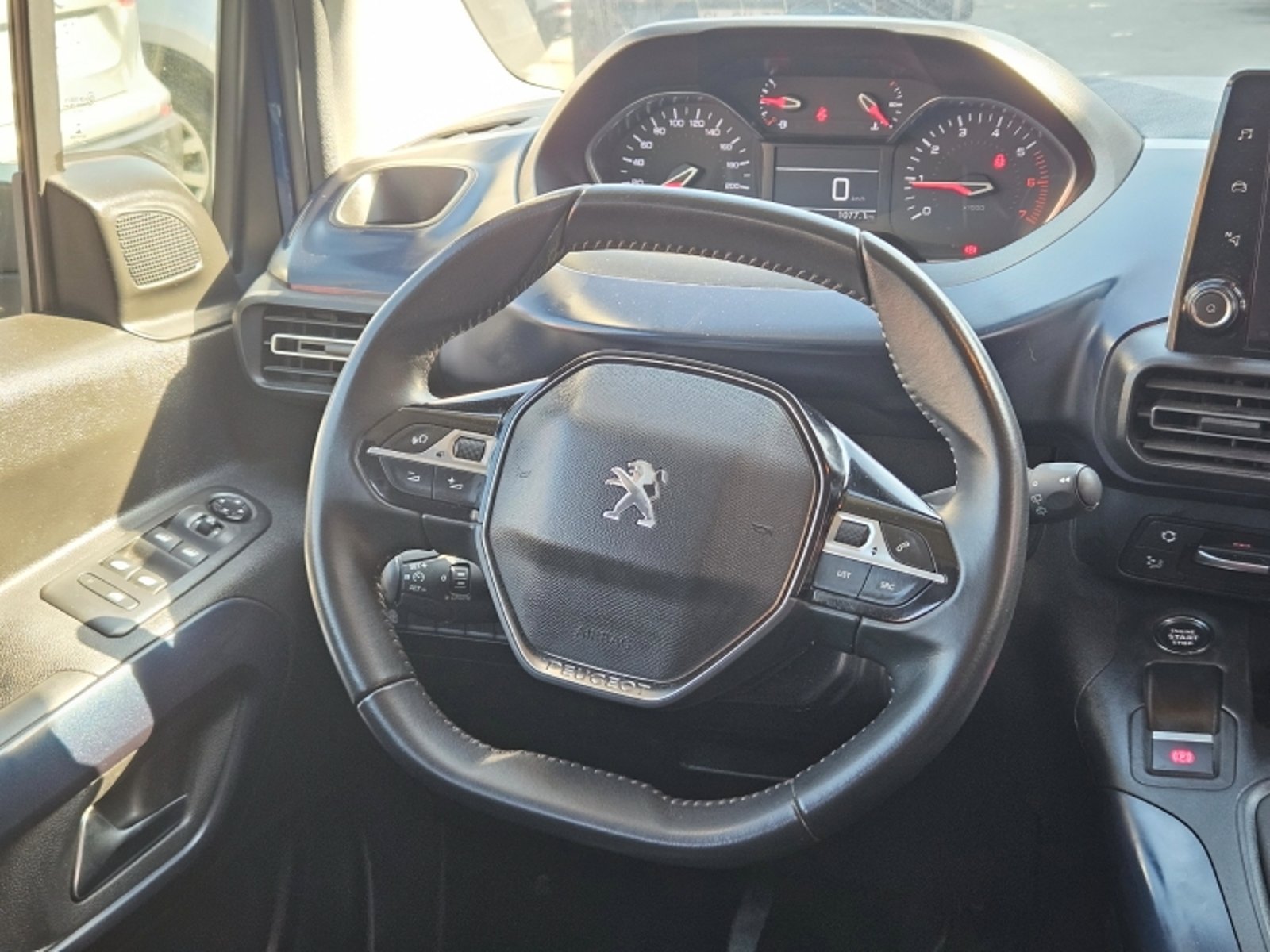 PEUGEOT Rifter Bluehdi 130 1.5 2022 - Imagen 10 de 20