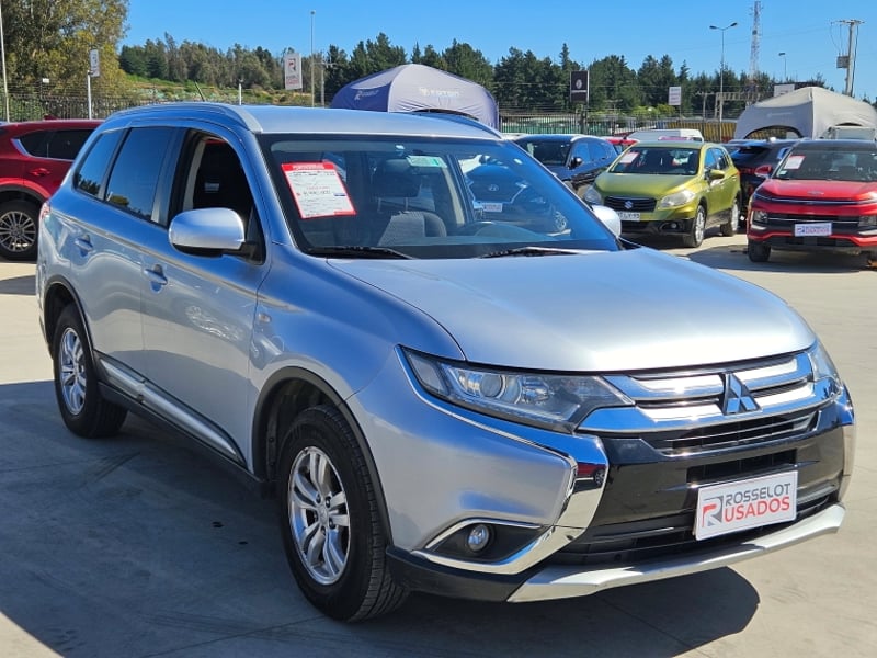 Mitsubishi Outlander 2.0 2015 - Imagen 4 de 20