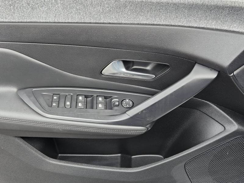 Peugeot 308 Bluehdi 1.5 Aut 2023 - Imagen 12 de 20