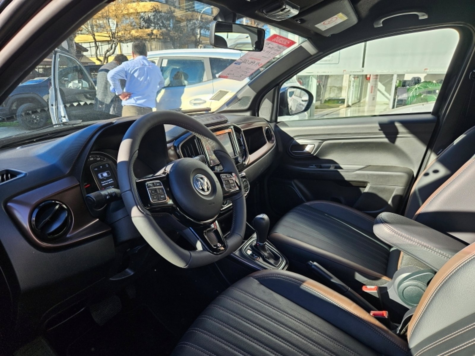 RAM 700 Longhorn 1.3 Aut 2023 - Imagen 12 de 20