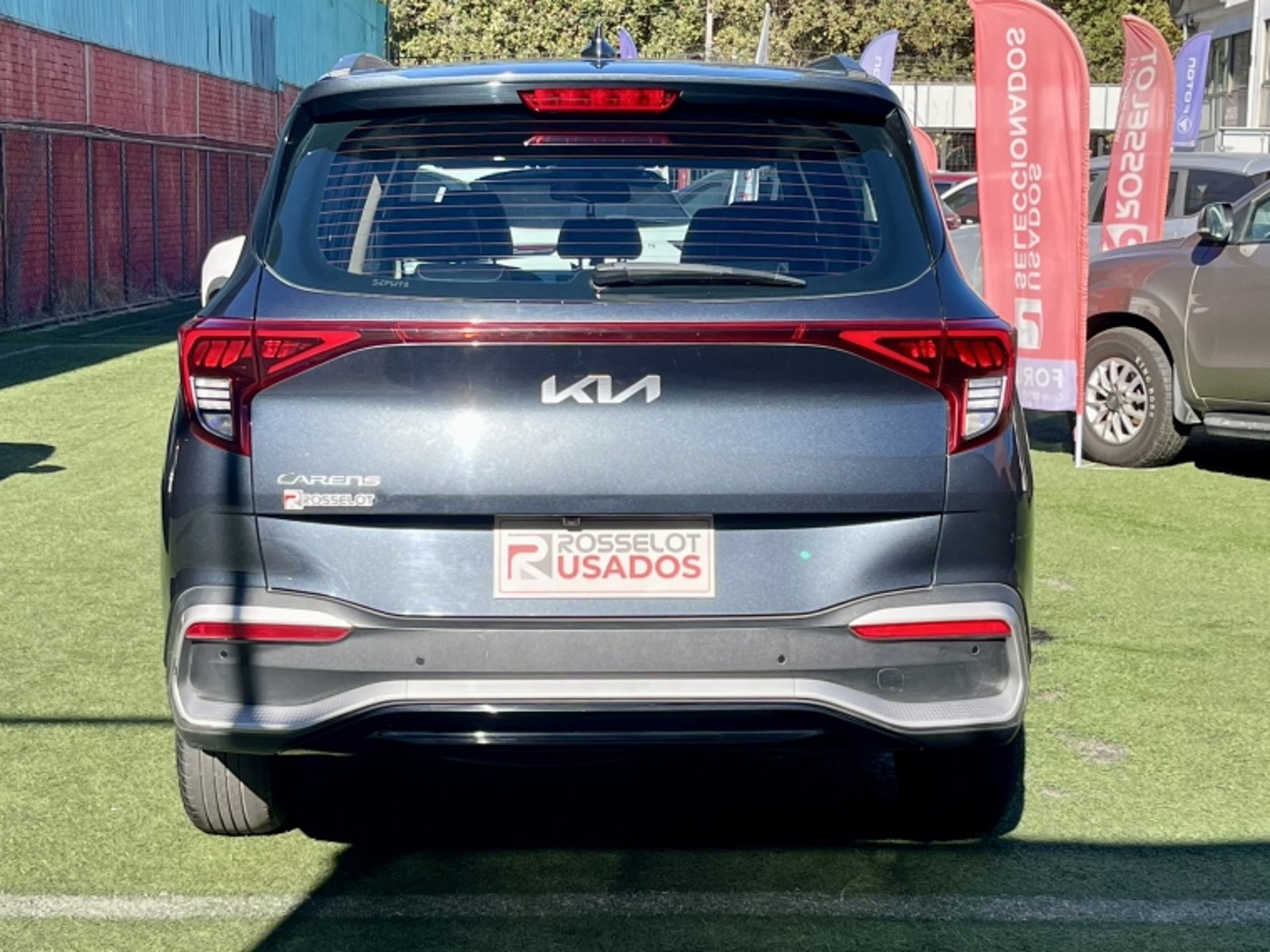 KIA Carens Ex 1.4 Aut 2023 - Imagen 4 de 20