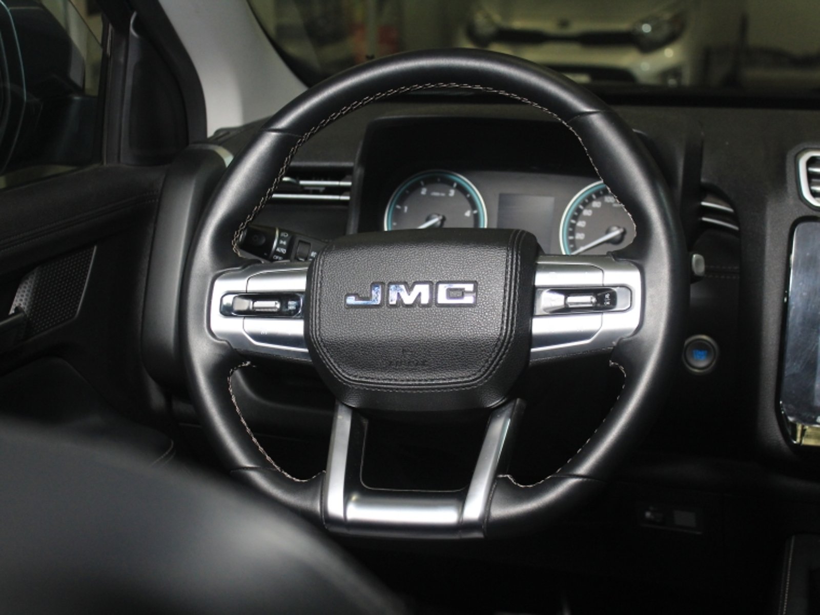 JMC Grand Avenue 4x4 2.3 Aut 2024 - Imagen 11 de 20