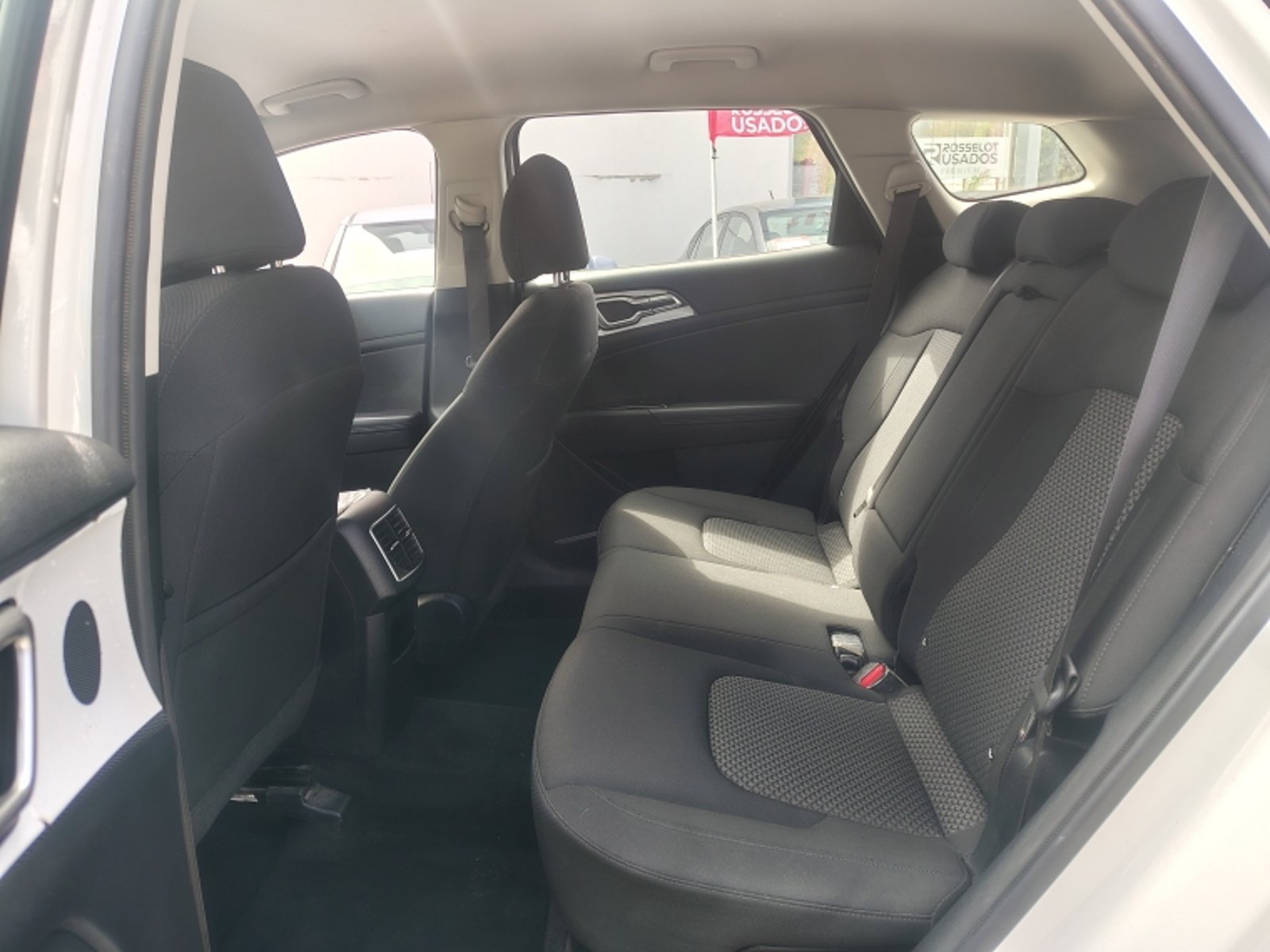 KIA Sportage Ex 2.0l 2023 - Imagen 8 de 19