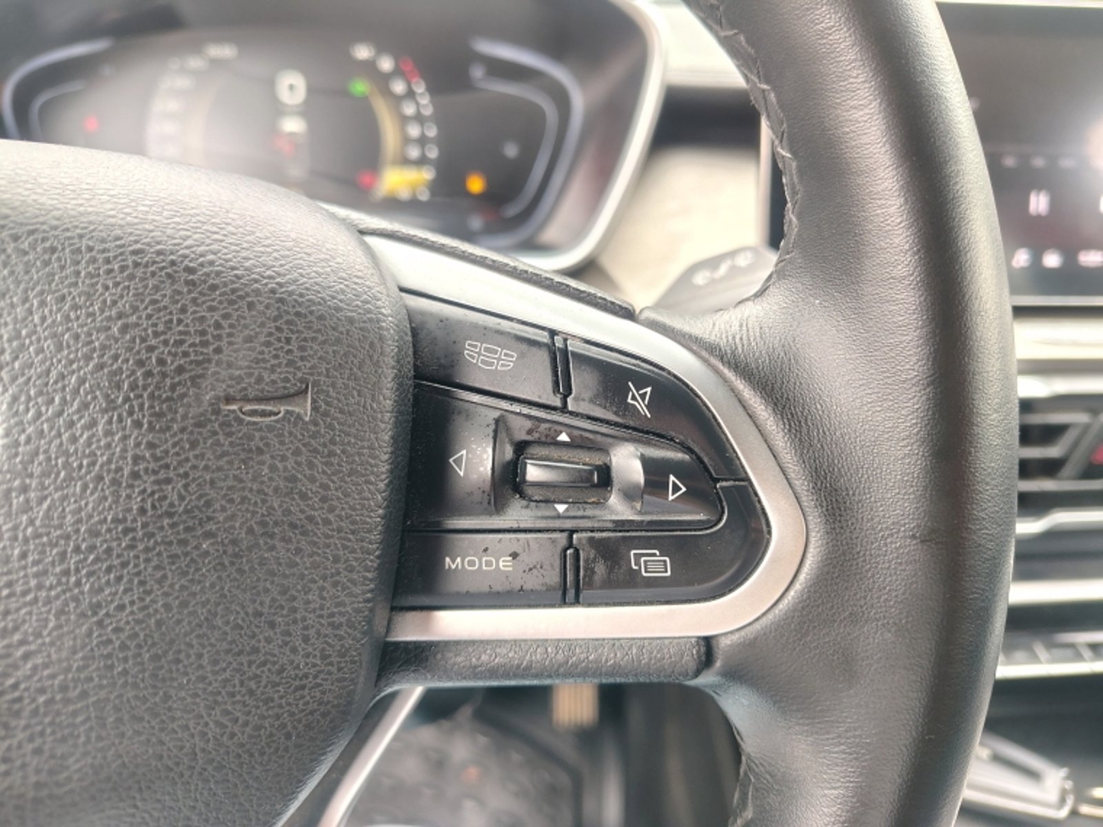 GEELY Coolray 1.5 Aut 2023 - Imagen 17 de 20
