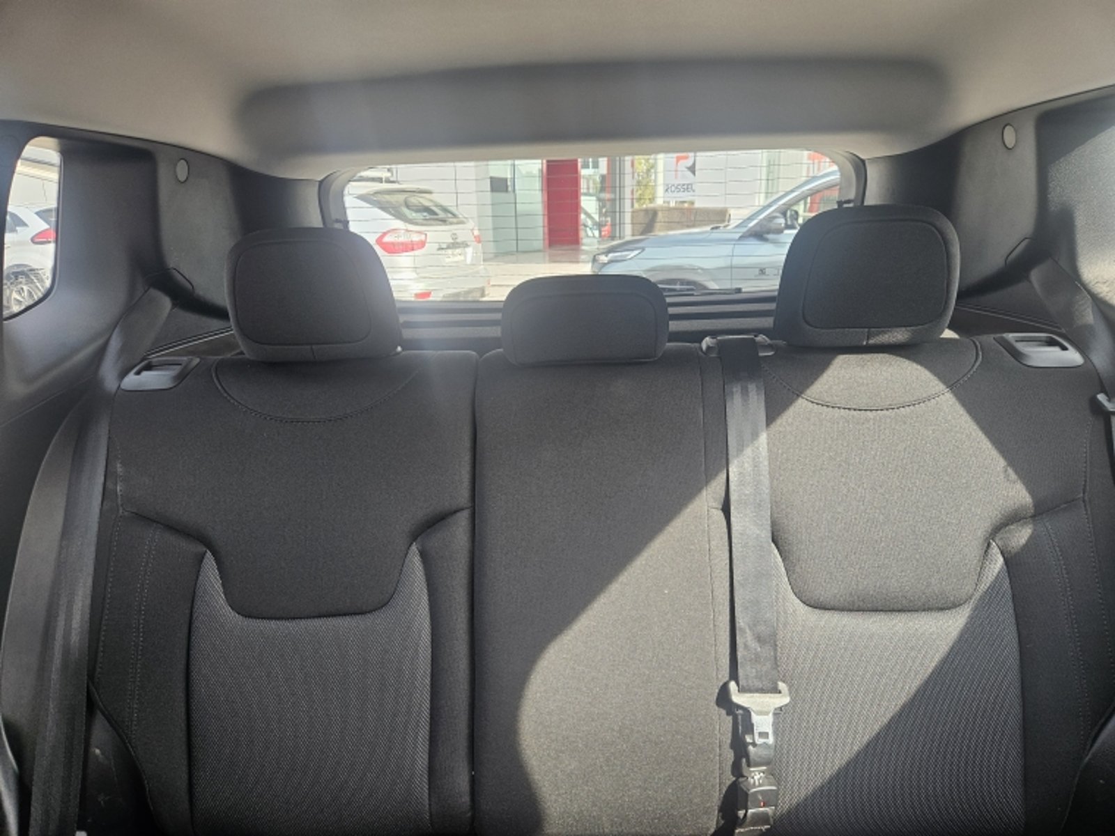 JEEP Renegade Sport 1.8 2023 - Imagen 16 de 20