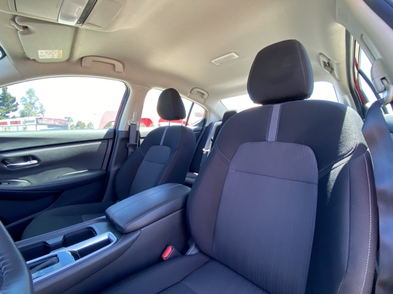 NISSAN Sentra 2.0 At 4x2 2024 - Imagen 10 de 20