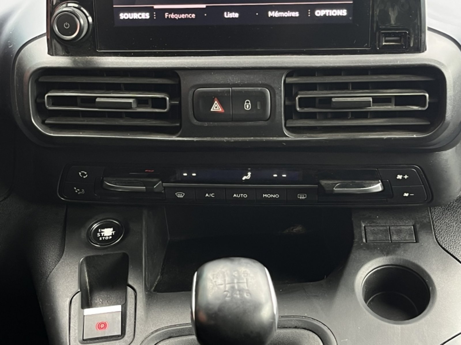 Peugeot Rifter Allure Blue Hdi 4x2 1.5 2023 - Imagen 20 de 20