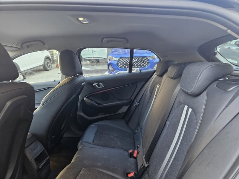 BMW 118d Hatchback 2.0 Aut 2022 - Imagen 15 de 20