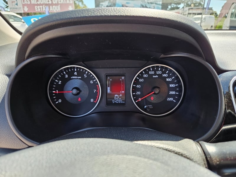Kia Soluto 1.4 2023 - Imagen 12 de 19