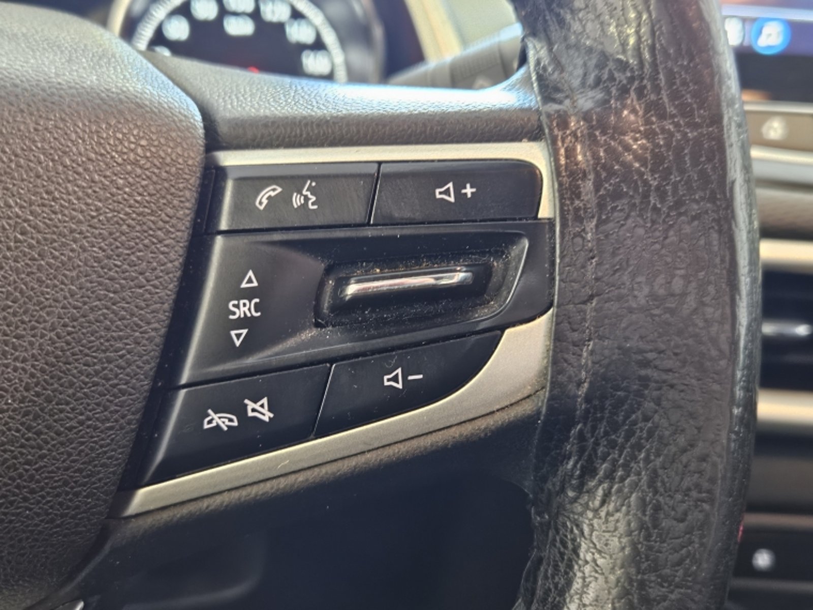 CHEVROLET Tracker 1.2t 2023 - Imagen 14 de 20