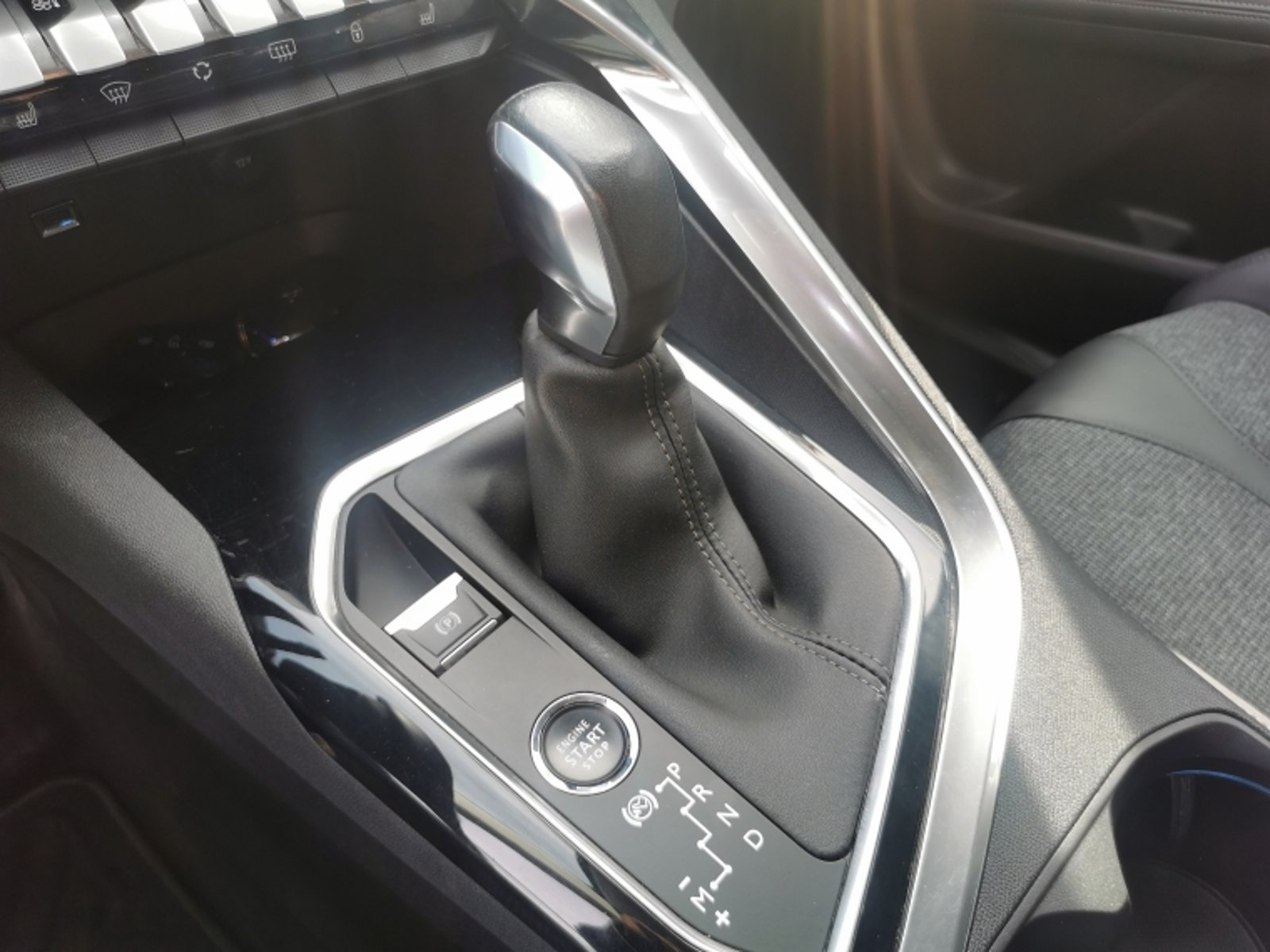 PEUGEOT 5008 Blue Hdi 1.5 At 2021 - Imagen 15 de 19