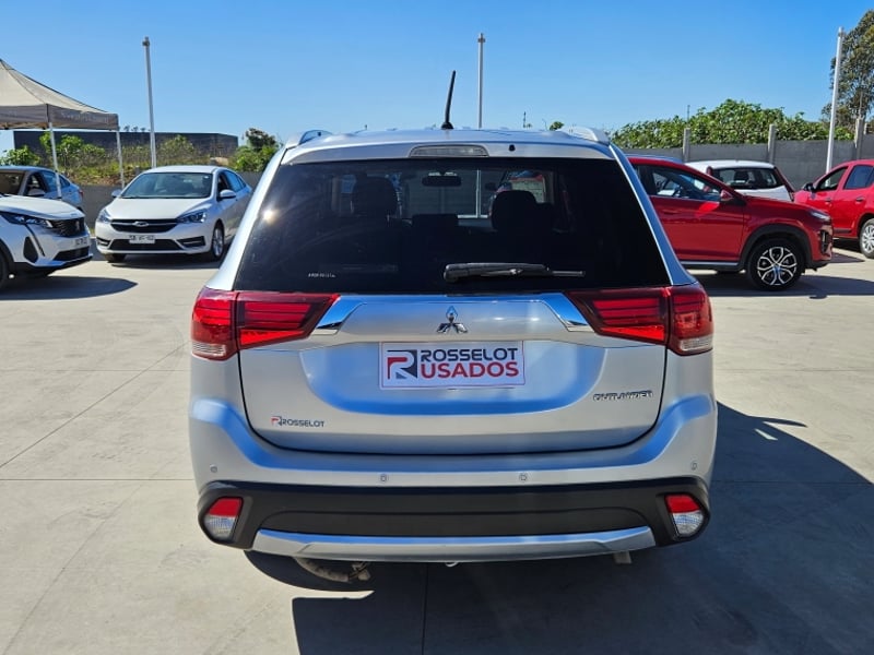 Mitsubishi Outlander 2.0 2015 - Imagen 6 de 20