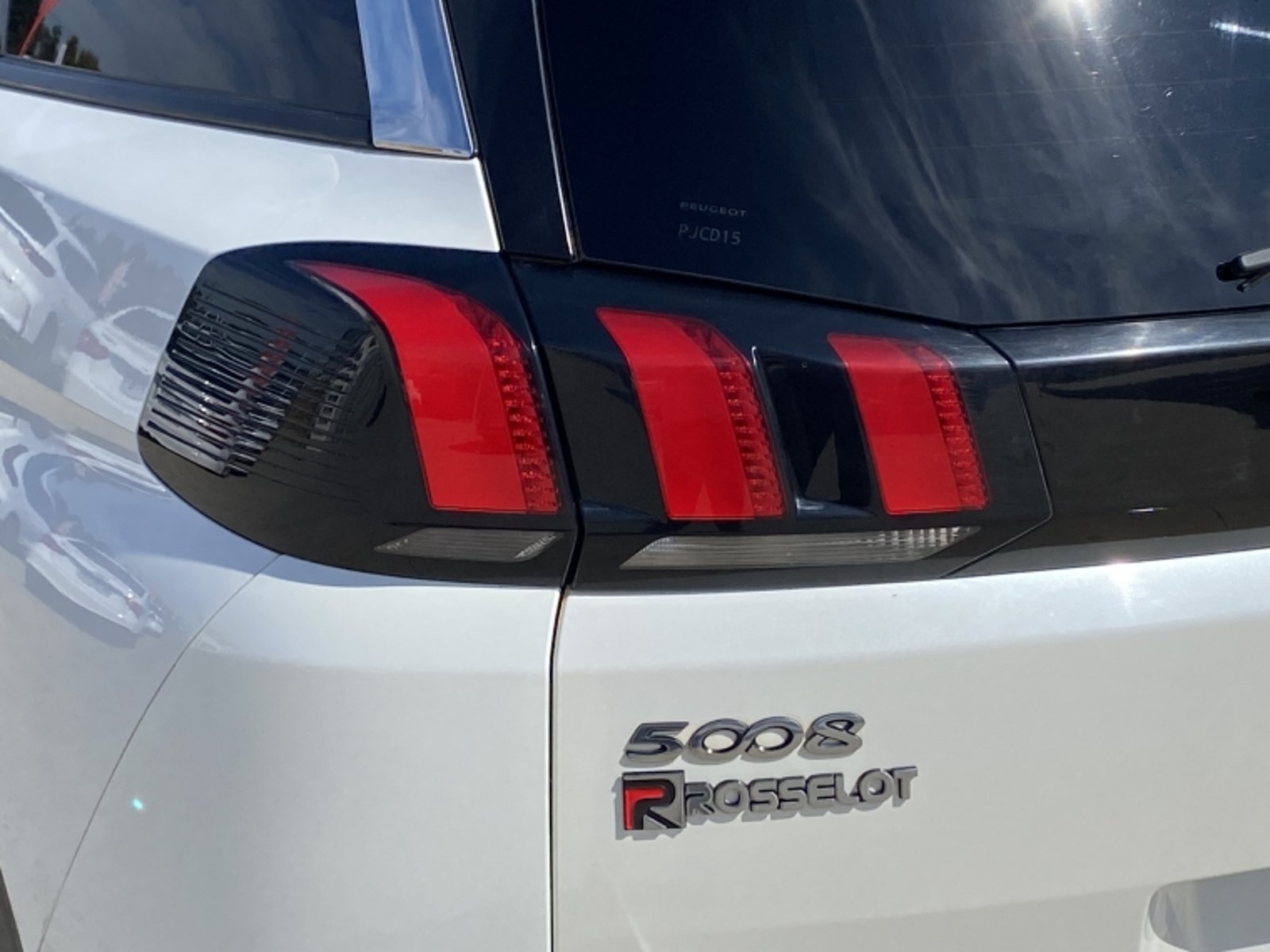 PEUGEOT 5008 Bluehdi 130 1.5 Aut 2021 - Imagen 7 de 20
