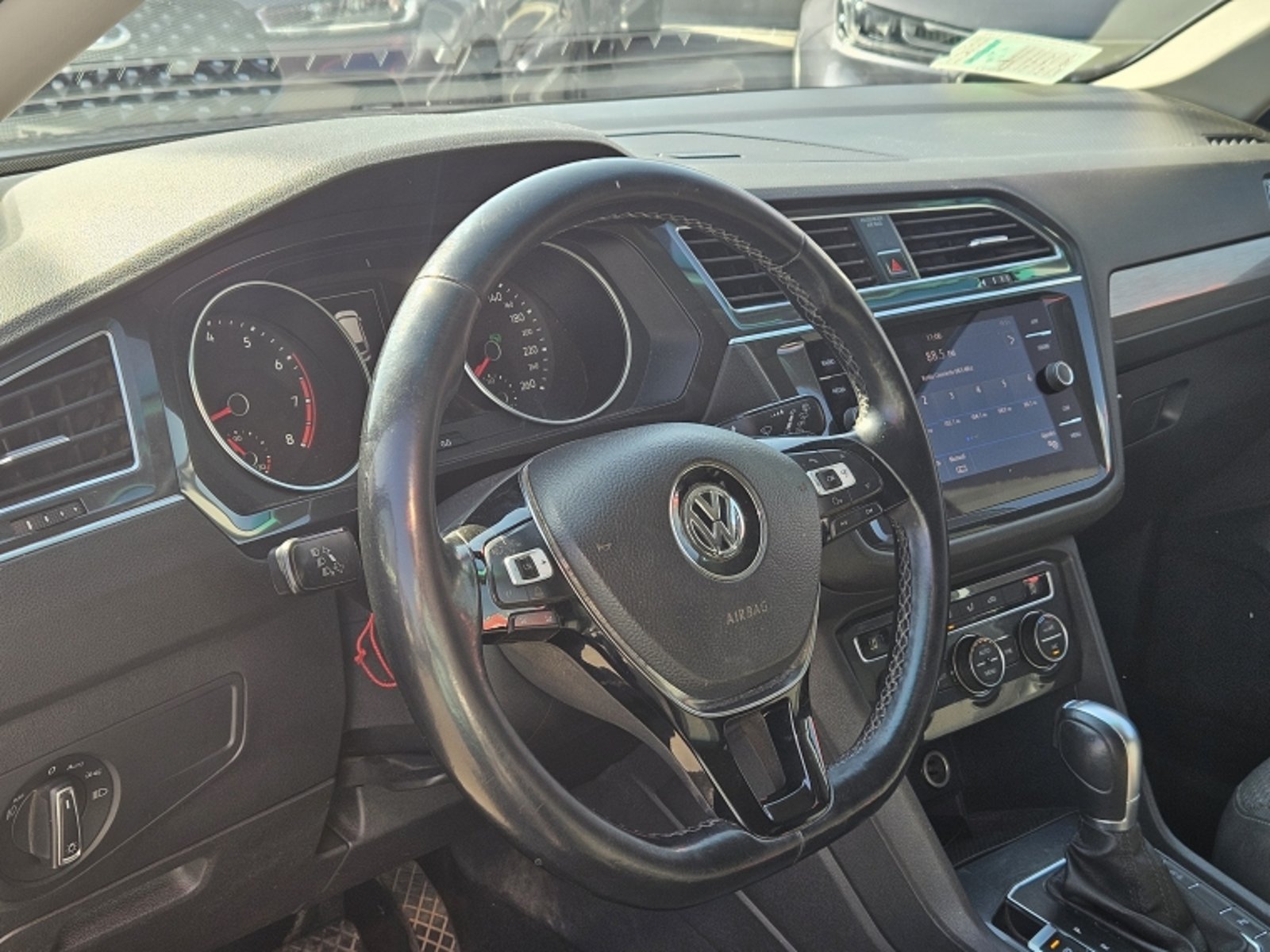 VOLKSWAGEN Tiguan Tsi 1.4 Aut 2018 - Imagen 14 de 20