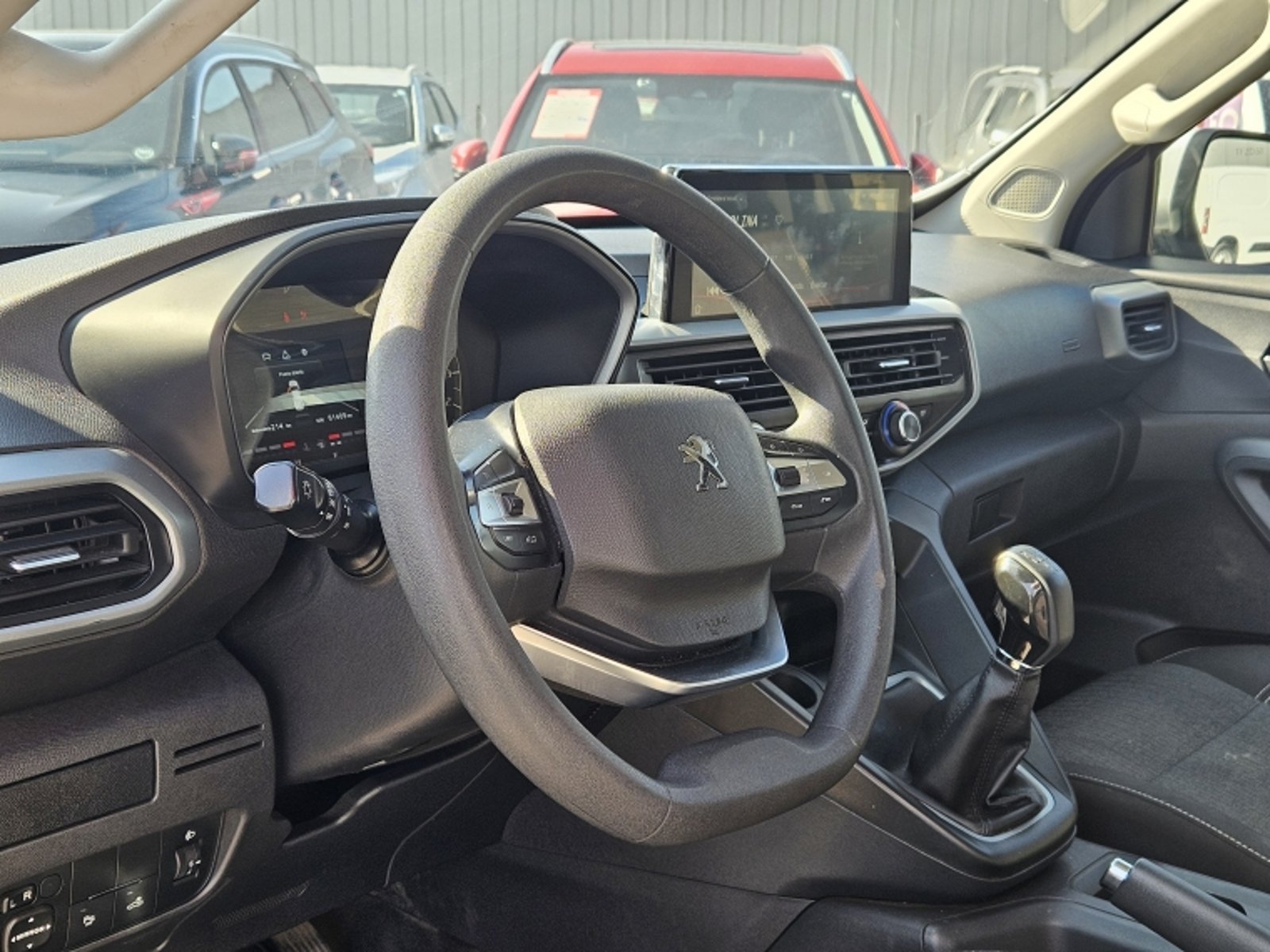 PEUGEOT Landtrek Active Bluehdi 180 4x2 Euro 6b 2024 - Imagen 14 de 20