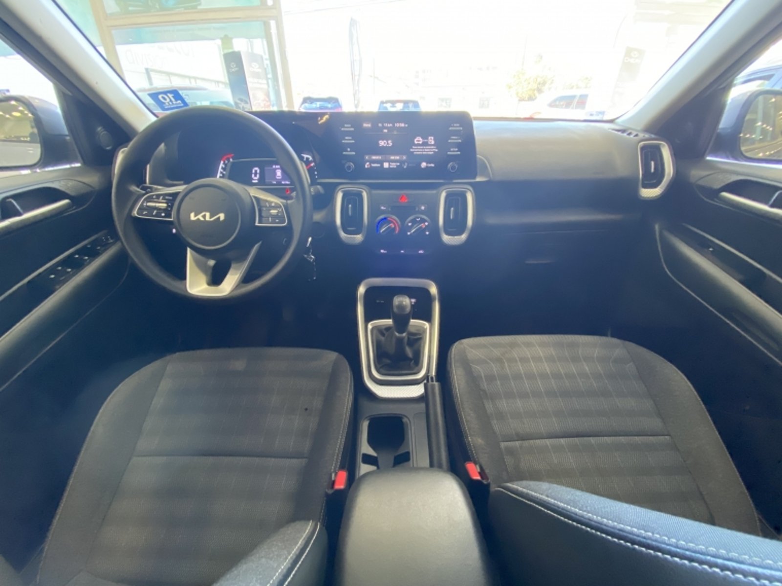 KIA Sonet Ex 1.5l 6mt Ac Ri Euro 6b 2024 - Imagen 17 de 20